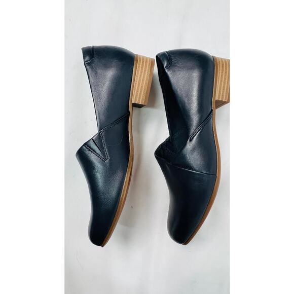 Clarks womens Juliet Palm Loafer, Dark Navy Leather, 6.5 US - Picture 2 of 5